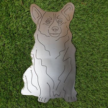 Lade das Bild in den Galerie-Viewer, Corgi