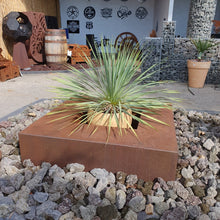 Lade das Bild in den Galerie-Viewer, Feuerstelle quadratisch aus Cortenstahl