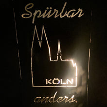 Lade das Bild in den Galerie-Viewer, Robuste Feuertonne aus Stahl mit einem kunstvollen design köln Spürbar anders, ideal für den Außenbereich.