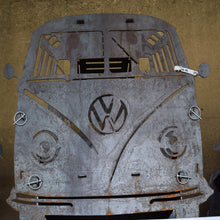 Lade das Bild in den Galerie-Viewer, Robuste Feuertonne aus Stahl mit einem kunstvollen design WV Bus 2, ideal für den Außenbereich.