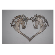 Lade das Bild in den Galerie-Viewer, Herz aus 2 Pferden