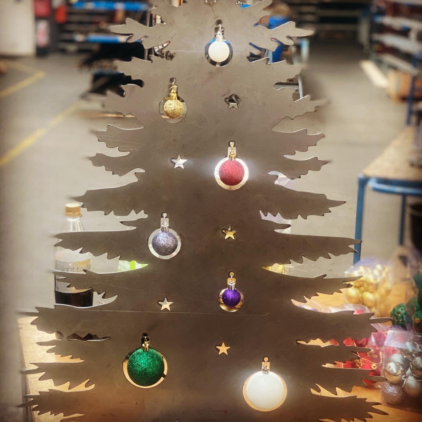Tannenbaum gemischte Kugeln – Metalldeko4u