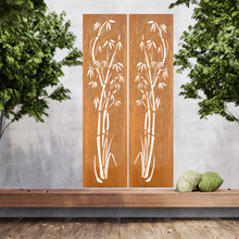 Lade das Bild in den Galerie-Viewer, Große Metallwandkunst mit Ausgeschnittener Silhouette von Bambus, gestaltet als Sichtschutzwand im Rost Look oder farblich.