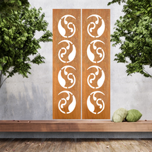 Lade das Bild in den Galerie-Viewer, Große Metallwandkunst mit Ausgeschnittener Silhouette von Runen, gestaltet als Sichtschutzwand im Rost Look oder farblich.