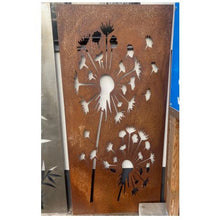 Lade das Bild in den Galerie-Viewer, Große Metallwandkunst mit Ausgeschnittener Silhouette von Pusteblume, gestaltet als Sichtschutzwand im Rost Look oder farblich.