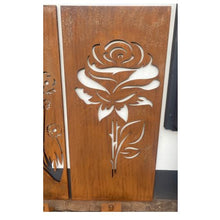 Lade das Bild in den Galerie-Viewer, Große Metallwandkunst mit Ausgeschnittener Silhouette von Rose, gestaltet als Sichtschutzwand im Rost Look oder farblich.