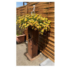 Lade das Bild in den Galerie-Viewer, Stele mit Schale