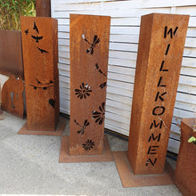 Lade das Bild in den Galerie-Viewer, Stele aus Corten "Willkommen"