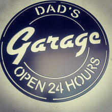 Lade das Bild in den Galerie-Viewer, Wandbild Metallschild Dad´s Garage