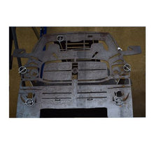 Lade das Bild in den Galerie-Viewer, Robuste Feuertonnen aus Stahl mit einem kunstvollen Dodge ram design, ideal für den Außenbereich.