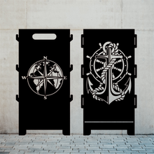 Lade das Bild in den Galerie-Viewer, Robuste Feuertonne aus Stahl mit einem kunstvollen Seemanns mit Anker Design, ideal für den Außenbereich.