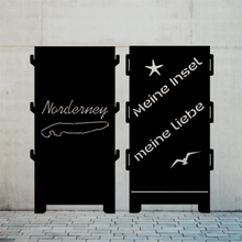 Lade das Bild in den Galerie-Viewer, Robuste Feuertonnen aus Stahl mit einem kunstvollen Inseldesign Norderney, ideal für den Außenbereich.