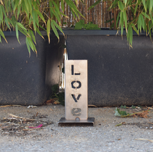 Lade das Bild in den Galerie-Viewer, Aufsteller "Love"