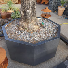 Lade das Bild in den Galerie-Viewer, schöner großer blumenkuebel aus stahl