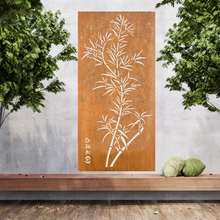 Lade das Bild in den Galerie-Viewer, Große Metallwandkunst mit Ausgeschnittener Silhouette von Bambusstrauch, gestaltet als Sichtschutzwand im Rost Look oder farblich.