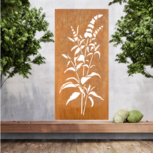 Lade das Bild in den Galerie-Viewer, Große Metallwandkunst mit Ausgeschnittener Silhouette von Pflanzenblätter, gestaltet als Sichtschutzwand im Rost Look oder farblich.
