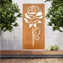 Lade das Bild in den Galerie-Viewer, Große Metallwandkunst mit Ausgeschnittener Silhouette von Rose, gestaltet als Sichtschutzwand im Rost Look oder farblich.