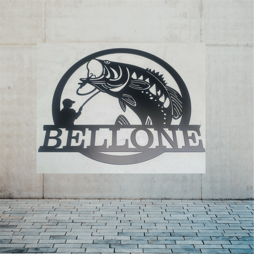 Metallmonogramm Angler, personalisiert mit einem Namen, vereint Eleganz und Individualität in einem einzigartigen Design.