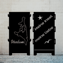 Lade das Bild in den Galerie-Viewer, Robuste Feuertonnen aus Stahl mit einem kunstvollen Inseldesign Usedom, ideal für den Außenbereich.
