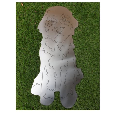 Niedlicher Labradoodle aus Metall aus Aufsteller oder Bild in der Größe 36,4 x 74,6 cm